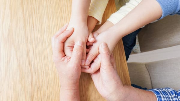 Bir yoshgacha bo‘lgan davrda hissiy bog‘lanish va yaqinlik