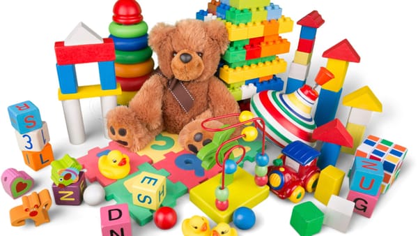 Bolaning oylar bo‘yicha rivojlanishi: 6 oydan 12 oygacha o‘yinlar va ko‘nikmalar